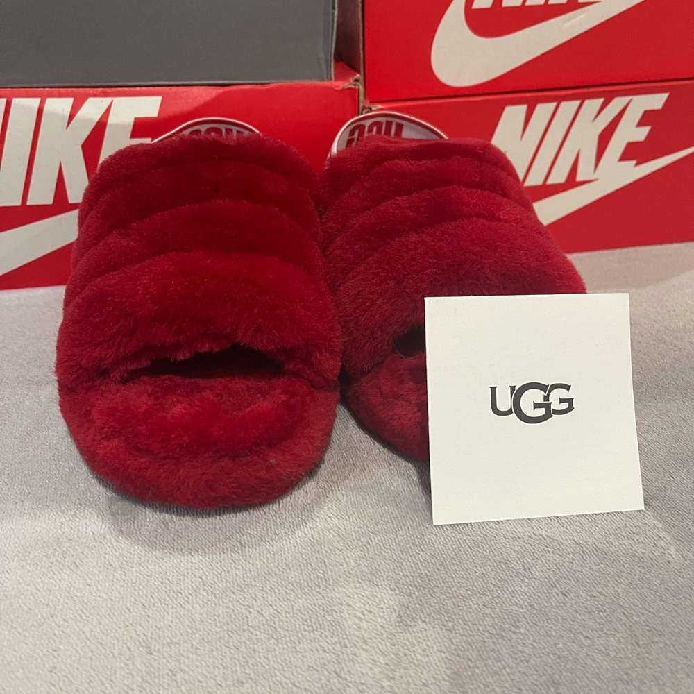 Fluffy yeah slide UGG SLIDES